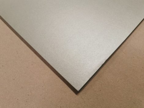 Dekorációs karton anyagában színezett 50x70cm 220gr "'60" ezüst 25ív/csg